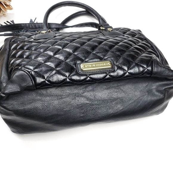 Steve Madden Black Hobo Shoulder Handbag With Gold Detailing - Picture 6 of 16